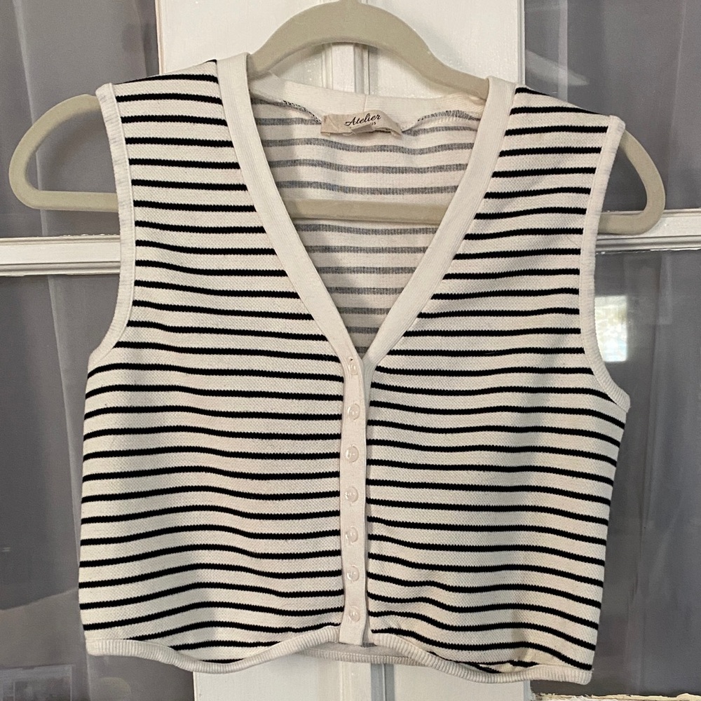 Striped Knit Button-Front Tank Top Vest in White and Black